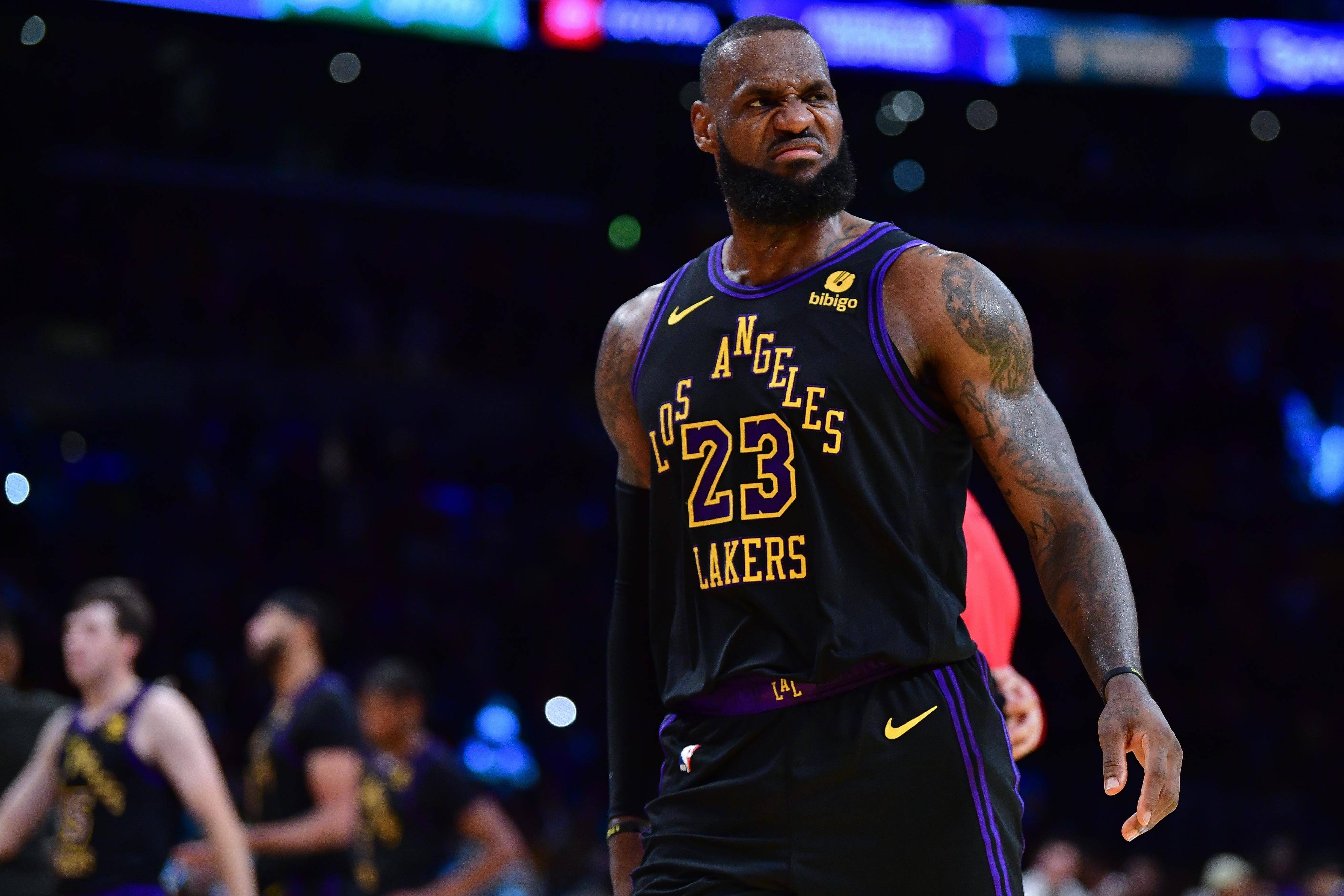 开云在线平台-转会期体能课后,洛杉矶湖人复出首秀备战NBA季后赛,震撼外界,更衣室氛围转暖的简单介绍